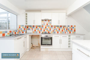 Kitchen- click for photo gallery